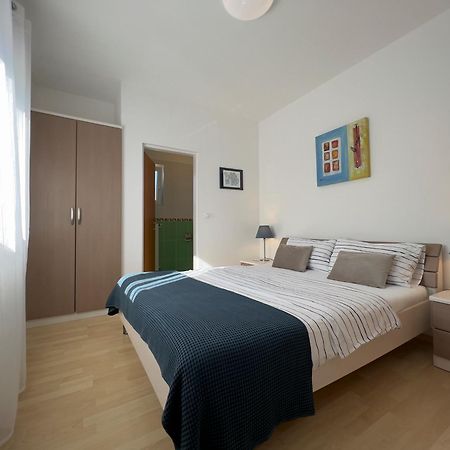 Stay In The Heart Of Porec - 50M To The Beach Extérieur photo