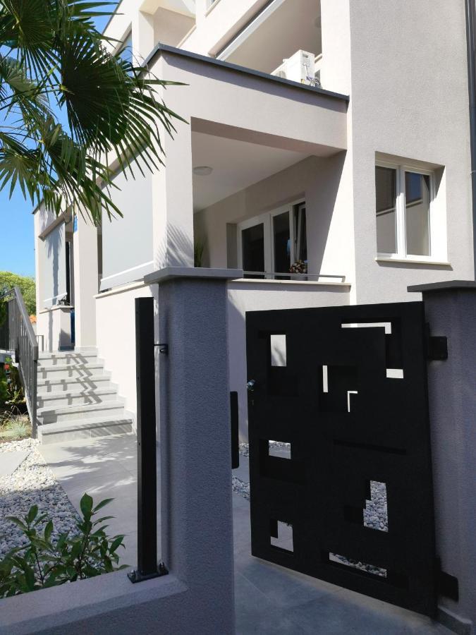 Stay In The Heart Of Porec - 50M To The Beach Extérieur photo