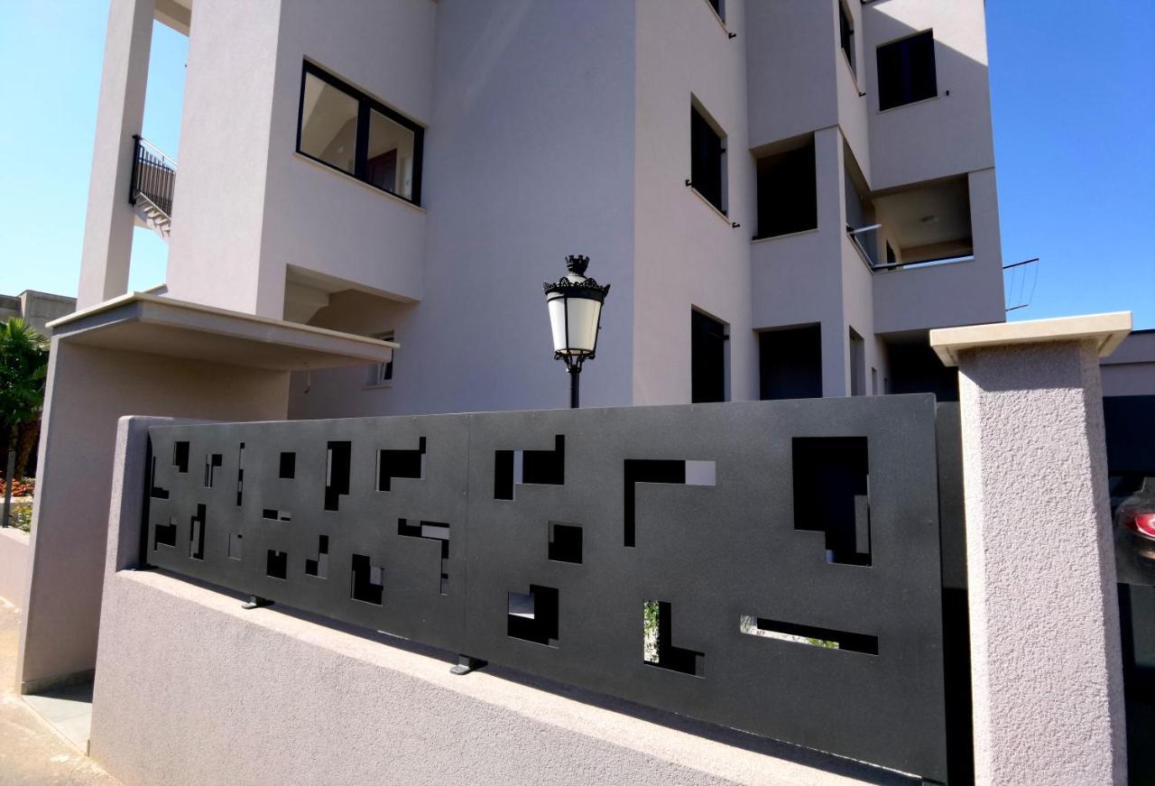 Stay In The Heart Of Porec - 50M To The Beach Extérieur photo